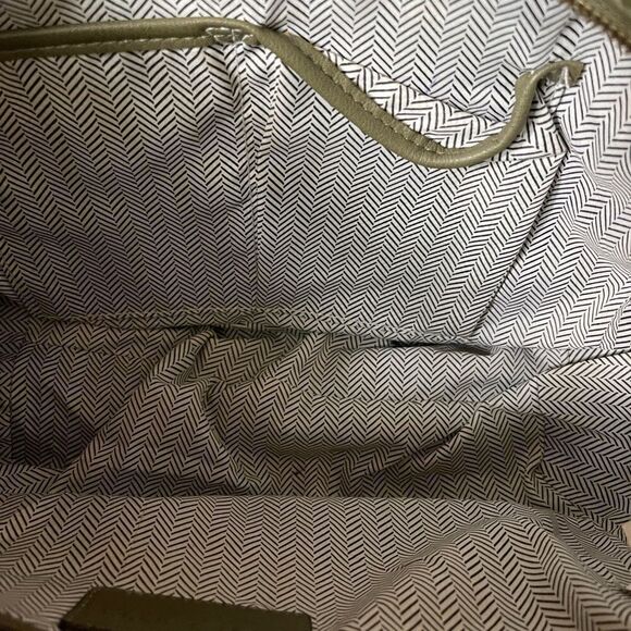 Steve Madden olive green satchel bag detachable shoulder strap tassel accent - Picture 8 of 11